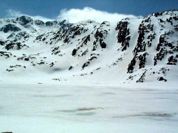 Lacul Galeşu îngheţat 30-04-2001