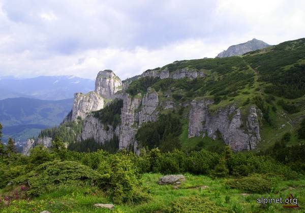 Piatra Ciobanului şi Vf. Toaca