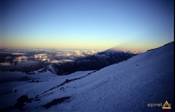 La umbra Elbrusului