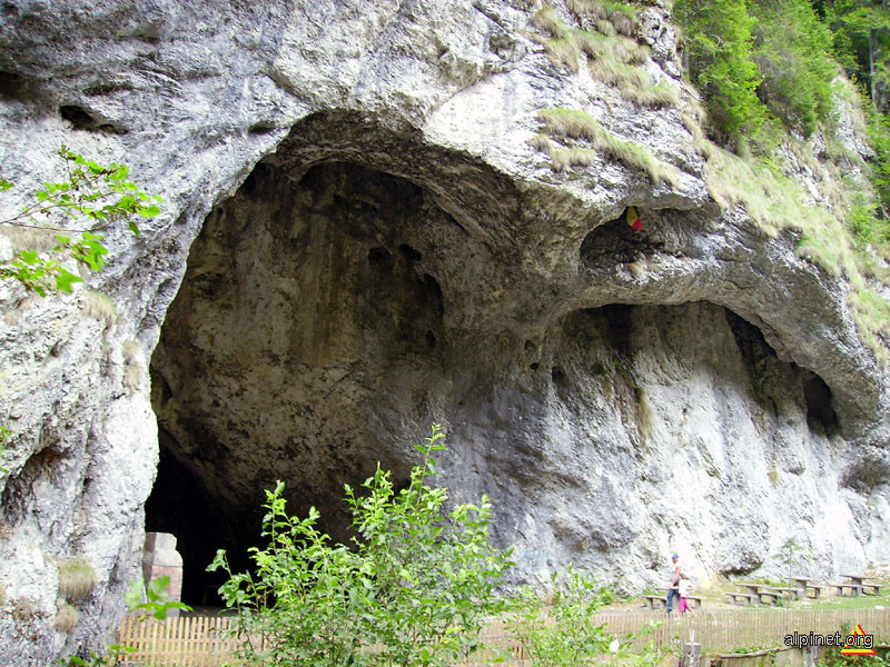 În Cheile Ordâncuşei