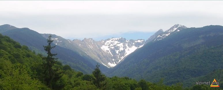 cresta vazută de pe Valea Arpăşelului