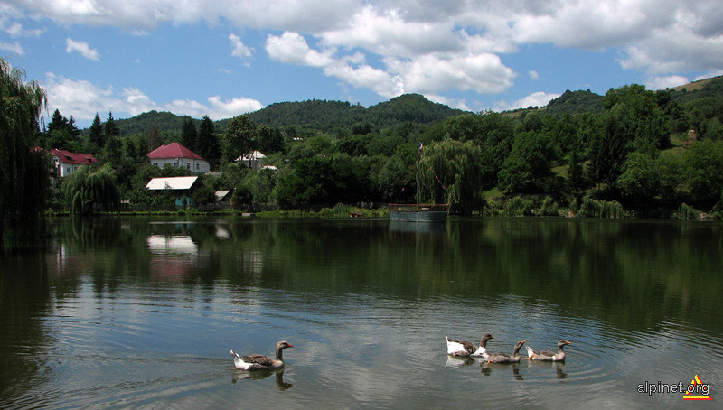 lacul din Nucşoara