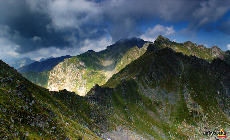 Tărâmul zmeilor