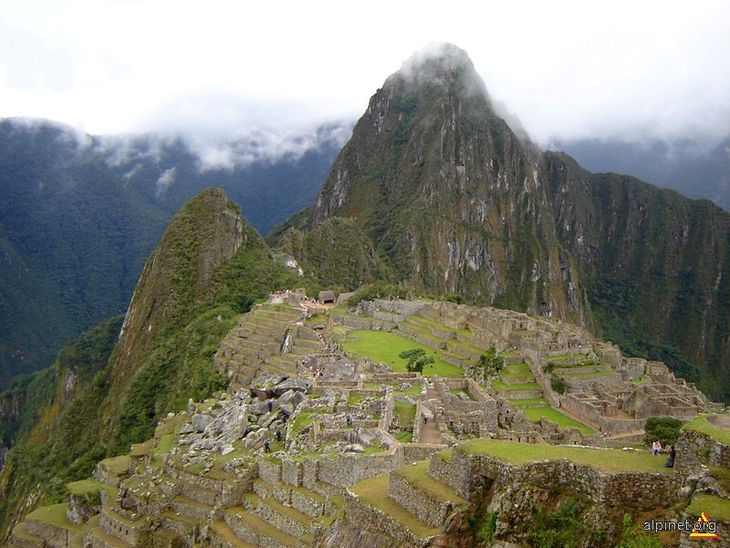 Machu Picchu si norii